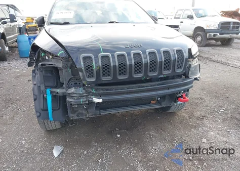 2016 Jeep Cherokee Trailhawk from USA, damaged, VIN 1C4PJMBB5GW132003